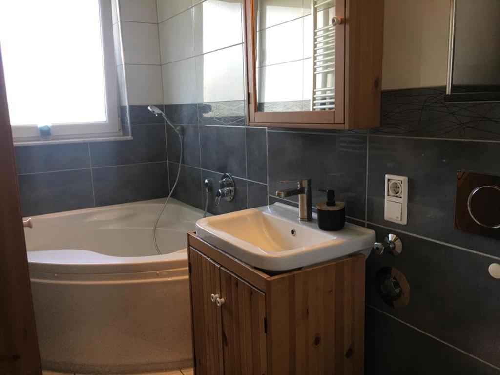 Moderne Wohnung An Der Messe Нюрнберг Екстериор снимка